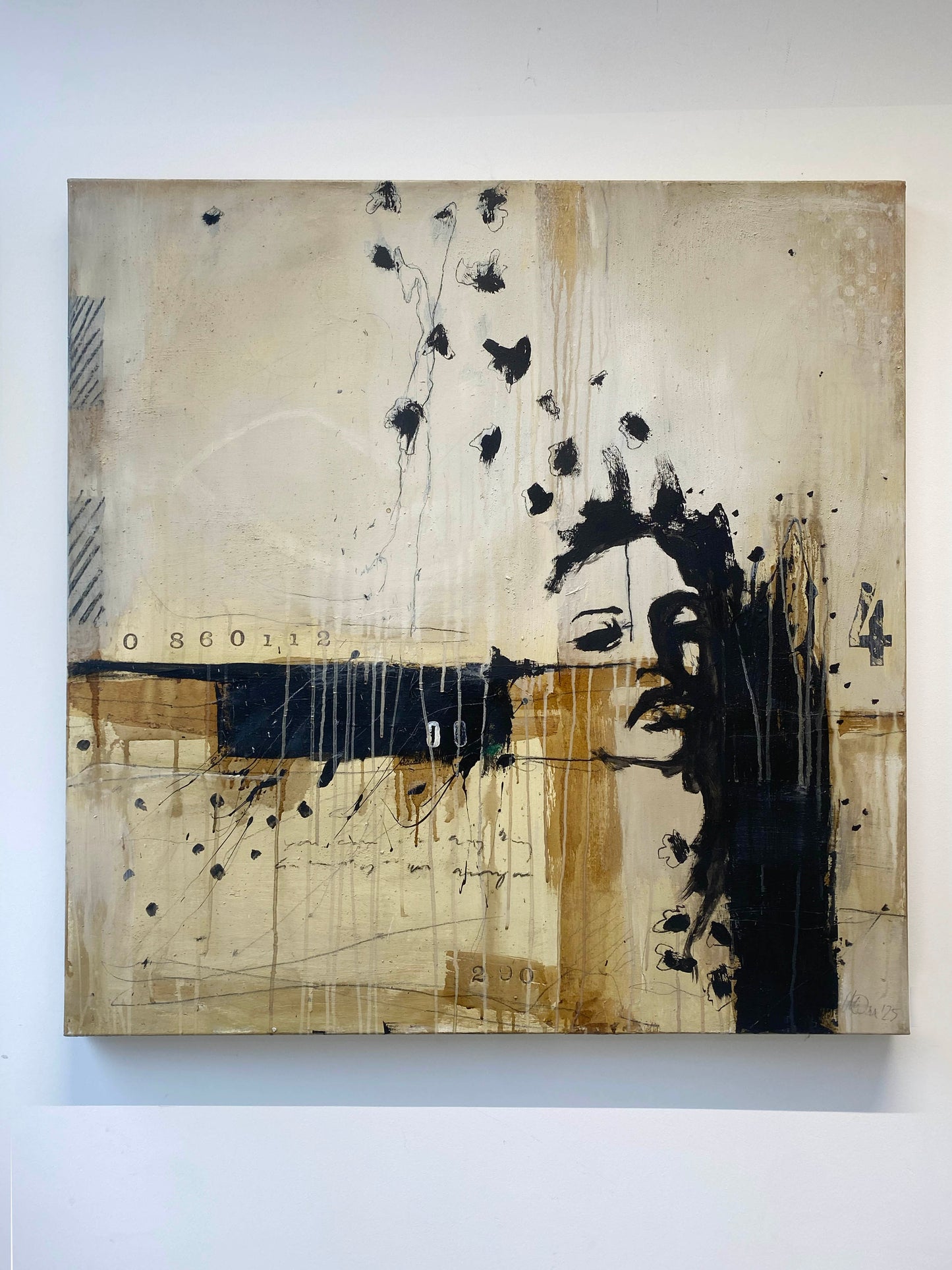 untitled  -  acrylics and mixed media on canvas 100 x 100 x 4,5cm